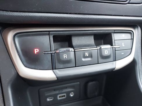 Used 2022 GMC Terrain Denali AWD/4WD image 25