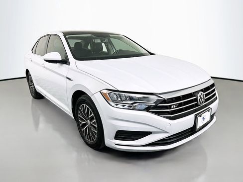 Used 2019 Volkswagen Jetta SE image 3