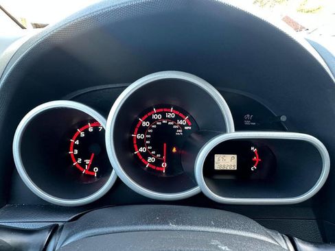 Used 2010 Toyota Matrix XRS image 17