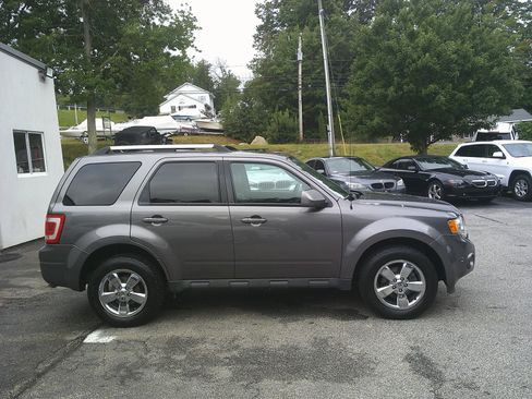 Used 2010 Ford Escape Limited FWD image 4