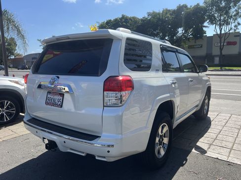 Used 2013 Toyota 4Runner SR5 w/ Convenience Pkg image 8