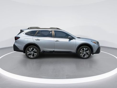 Used 2022 Subaru Outback Limited AWD/4WD image 8