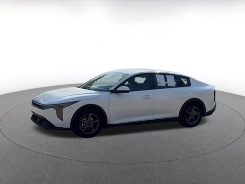 Used 2025 Kia K4 FWD image 8