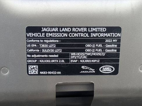 Used 2022 Land Rover Range Rover Velar S image 25