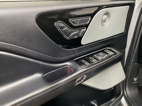 Used 2020 Lincoln Aviator Reserve w/ Equipment Group 202A image 14