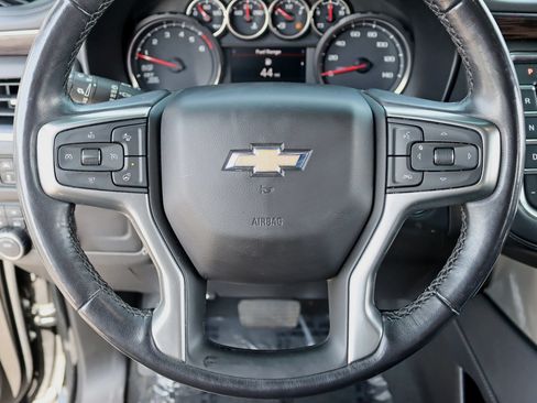 Used 2021 Chevrolet Tahoe LT w/ LT Signature Plus Package AWD/4WD image 19