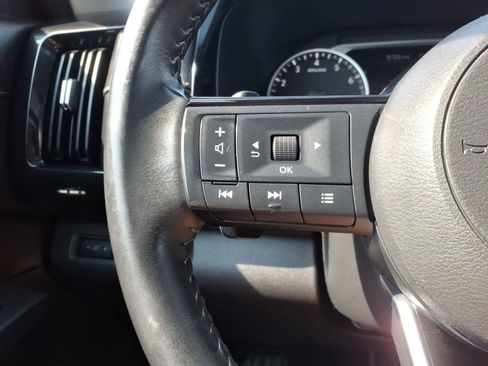 Certified 2023 Nissan Pathfinder SV w/ SV Premium Package AWD/4WD image 24