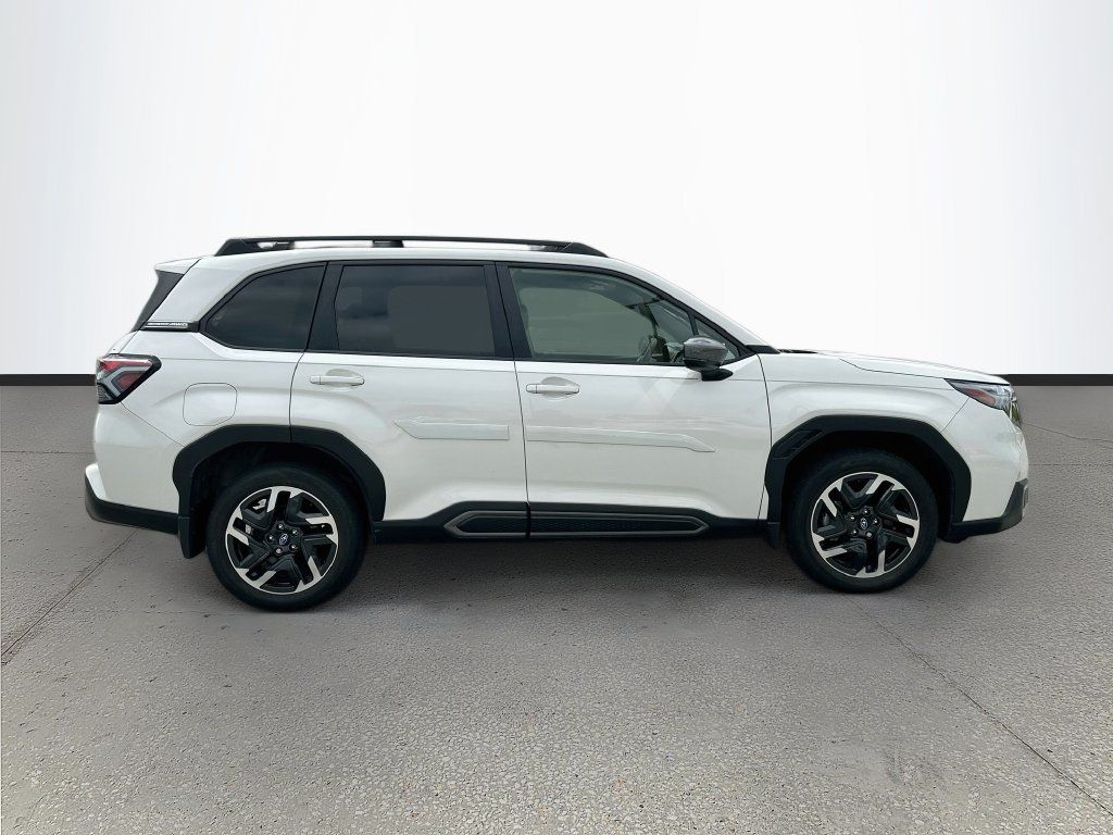 Used 2025 Subaru Forester Limited w/ Popular Package #2 AWD/4WD image 8