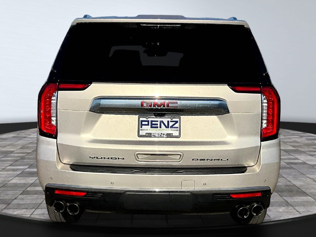 Used 2021 GMC Yukon XL Denali w/ Denali Premium Package AWD/4WD image 6