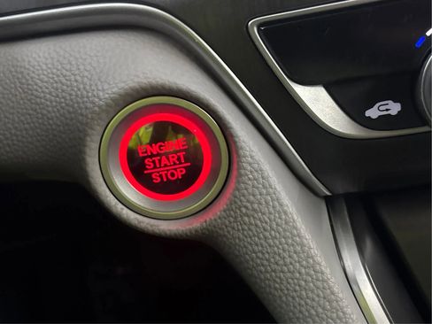 Used 2019 Honda Accord LX image 38