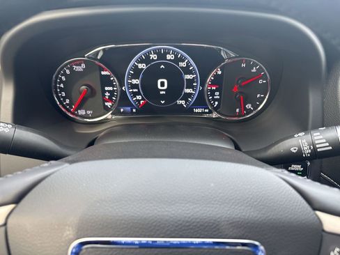 Used 2021 GMC Acadia Denali w/ Denali Ultimate Package image 10