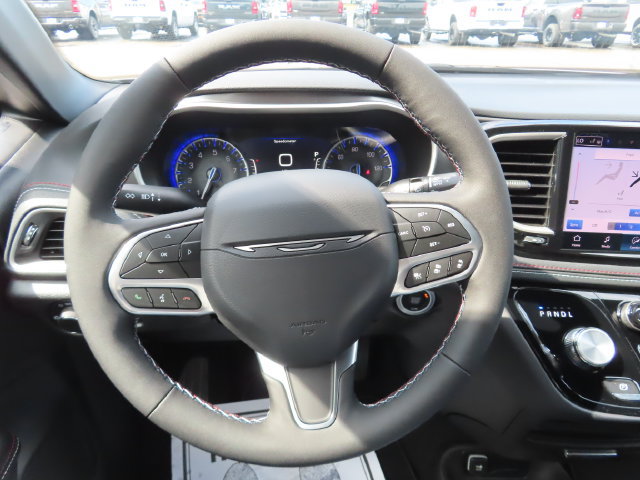 New 2027 Chrysler Pacifica Select AWD/4WD image 31