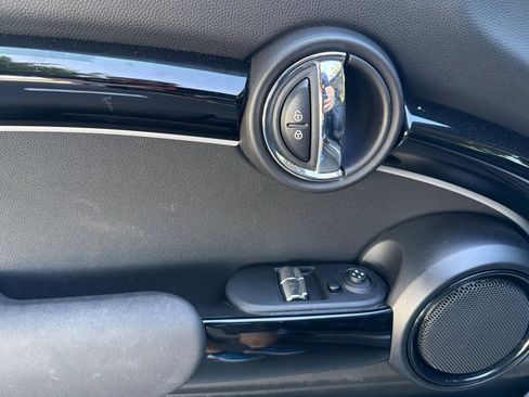 Used 2023 MINI Cooper SE FWD image 12