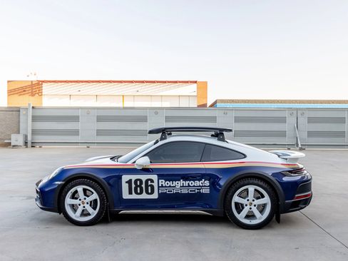 Used 2024 Porsche 911 Dakar AWD/4WD image 24