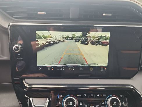 Certified 2024 GMC Sierra 1500 AT4 w/ Technology Package AWD/4WD image 15