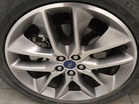 Used 2017 Ford Edge Titanium w/ Equipment Group 301A FWD image 31