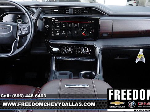 Used 2024 GMC Sierra 2500 Denali Ultimate w/ Max Trailering Package image 15