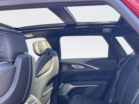 New 2026 Cadillac Lyriq V AWD/4WD image 29