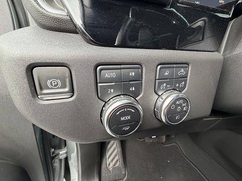 Used 2024 GMC Sierra 1500 SLT w/ SLT Premium Plus Package AWD/4WD image 34