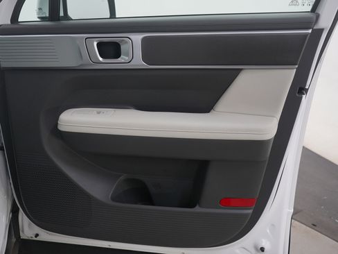 Used 2025 Hyundai Santa Fe SEL image 14