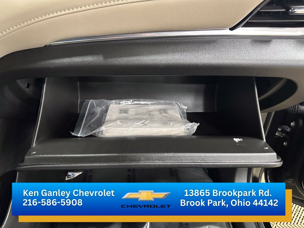 Used 2023 Chevrolet Traverse LS FWD image 29