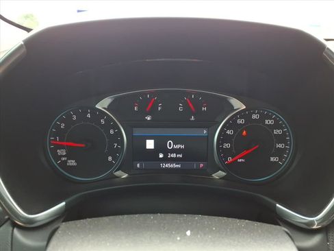 Used 2023 Chevrolet Equinox Premier FWD image 14