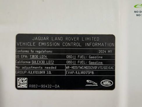 Used 2024 Land Rover Defender 130 X-Dynamic SE AWD/4WD image 81