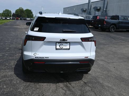 Used 2026 Chevrolet Equinox RS w/ Convenience Package III AWD/4WD image 9
