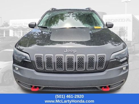 Used 2019 Jeep Cherokee Trailhawk w/ Comfort/Convenience Group AWD/4WD image 2