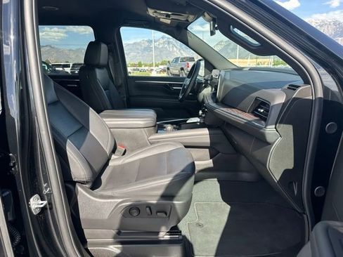Certified 2025 Chevrolet Suburban Z71 AWD/4WD image 17
