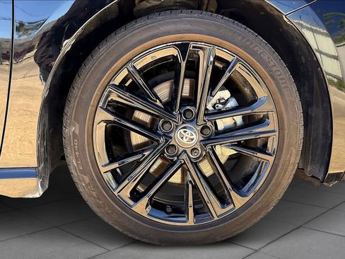 Used 2025 Toyota Camry SE image 12