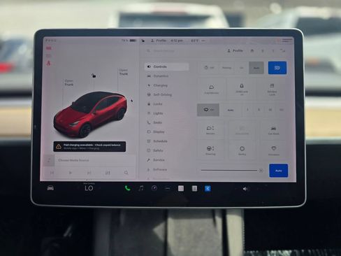 Used 2021 Tesla Model Y Long Range AWD/4WD image 15