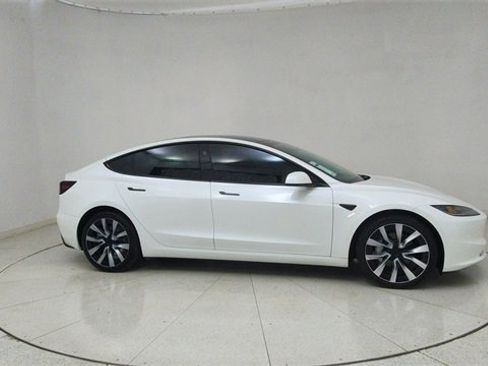 Used 2024 Tesla Model 3 Long Range image 57