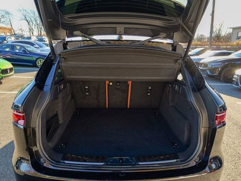 Used 2023 Jaguar F-PACE R-Dynamic S image 57