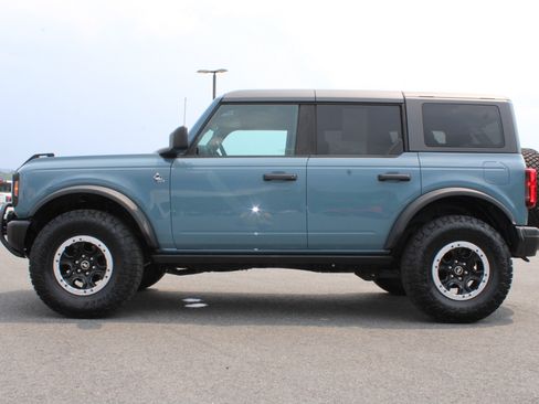 Used 2023 Ford Bronco Black Diamond w/ Sasquatch Package AWD/4WD image 13