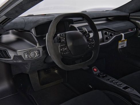 Used 2020 Ford GT Carbon Series image 17