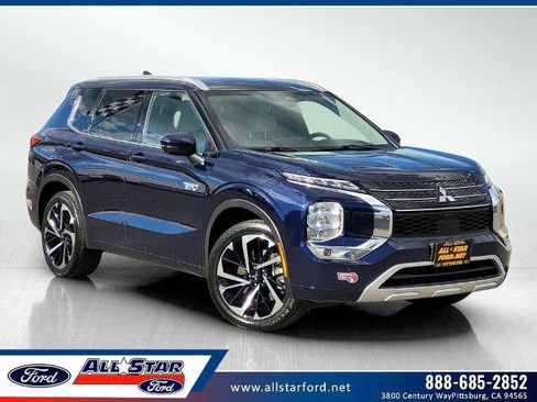 Used 2024 Mitsubishi Outlander 4WD Plug-In Hybrid image 1
