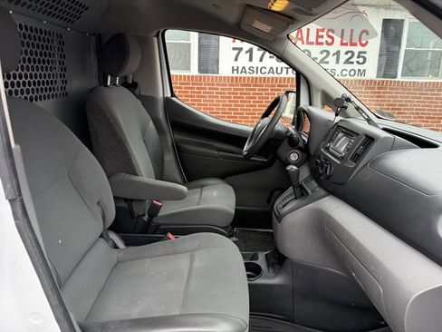 Used 2019 Nissan NV200 S image 21
