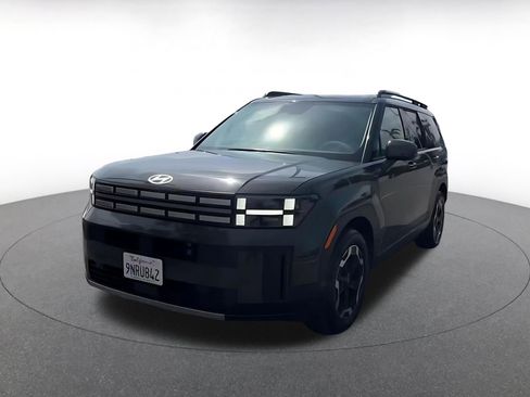 Used 2025 Hyundai Santa Fe SEL image 4