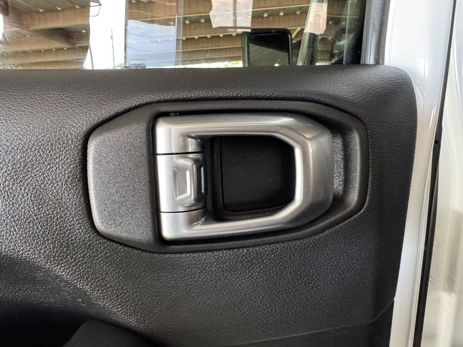 Used 2021 Jeep Wrangler Unlimited Rubicon AWD/4WD image 29