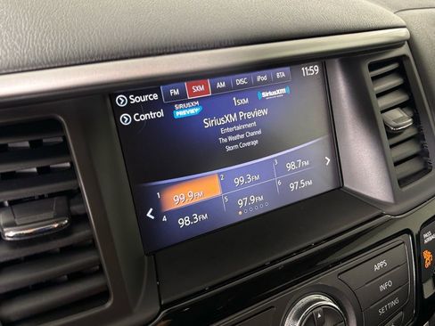 Certified 2017 Nissan Pathfinder SV image 24