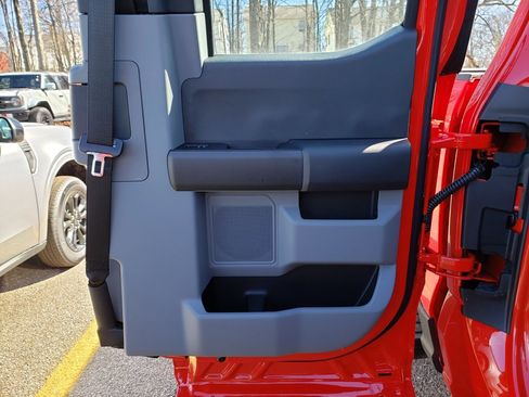 New 2025 Ford F250 XLT image 19