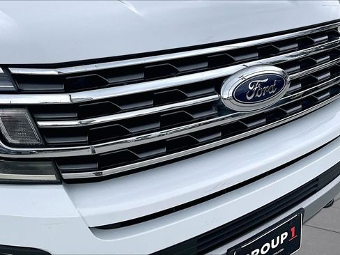 Used 2019 Ford Expedition XLT w/ Equipment Group 202A AWD/4WD image 29