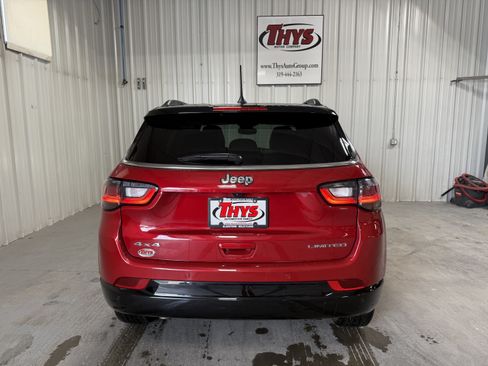 Used 2025 Jeep Compass Limited w/ Elite Group AWD/4WD image 4