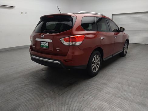 Used 2016 Nissan Pathfinder SV AWD/4WD image 9