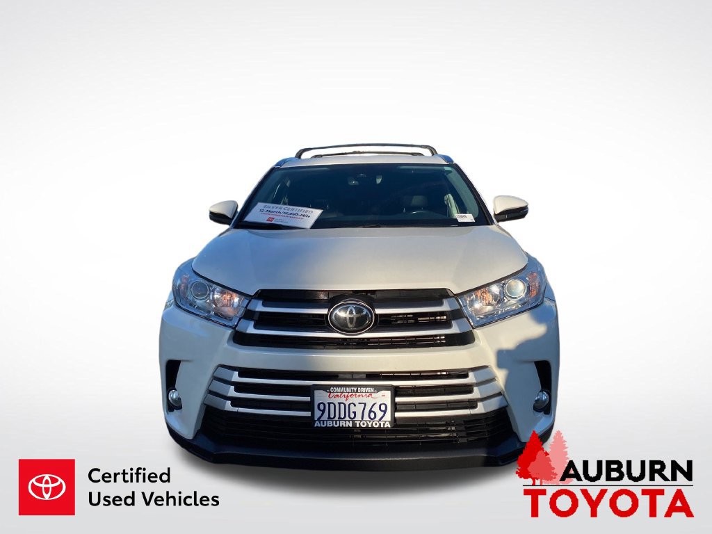 Certified 2019 Toyota Highlander XLE w/ Carpet Mat Package (TMS) AWD/4WD image 3