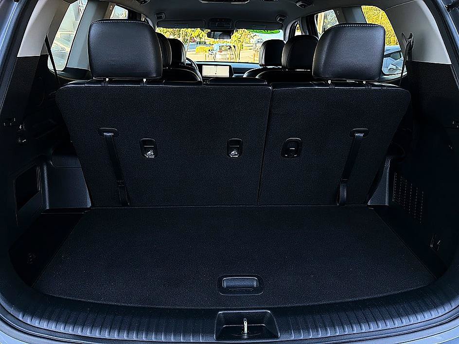 Used 2023 Kia Telluride S FWD image 29