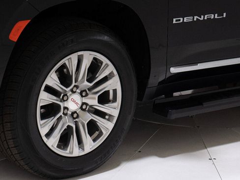 Used 2021 GMC Yukon XL Denali AWD/4WD image 24
