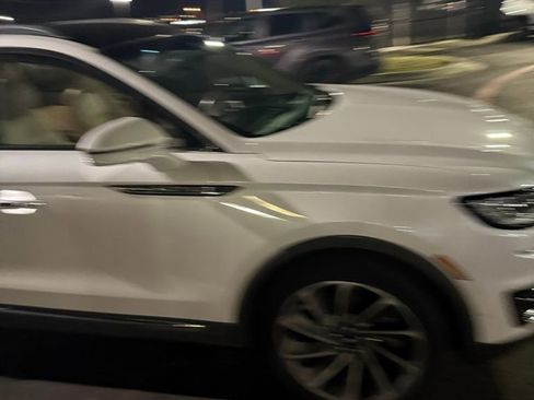 Used 2019 Lincoln Nautilus Reserve w/ Ultimate Package image 3