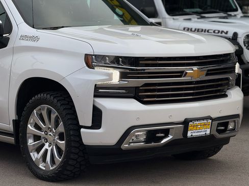Used 2021 Chevrolet Silverado 1500 High Country w/ Technology Package image 8